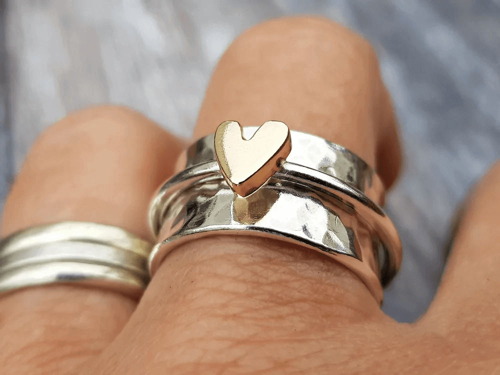Mely – Silver Ring with Gold Heart